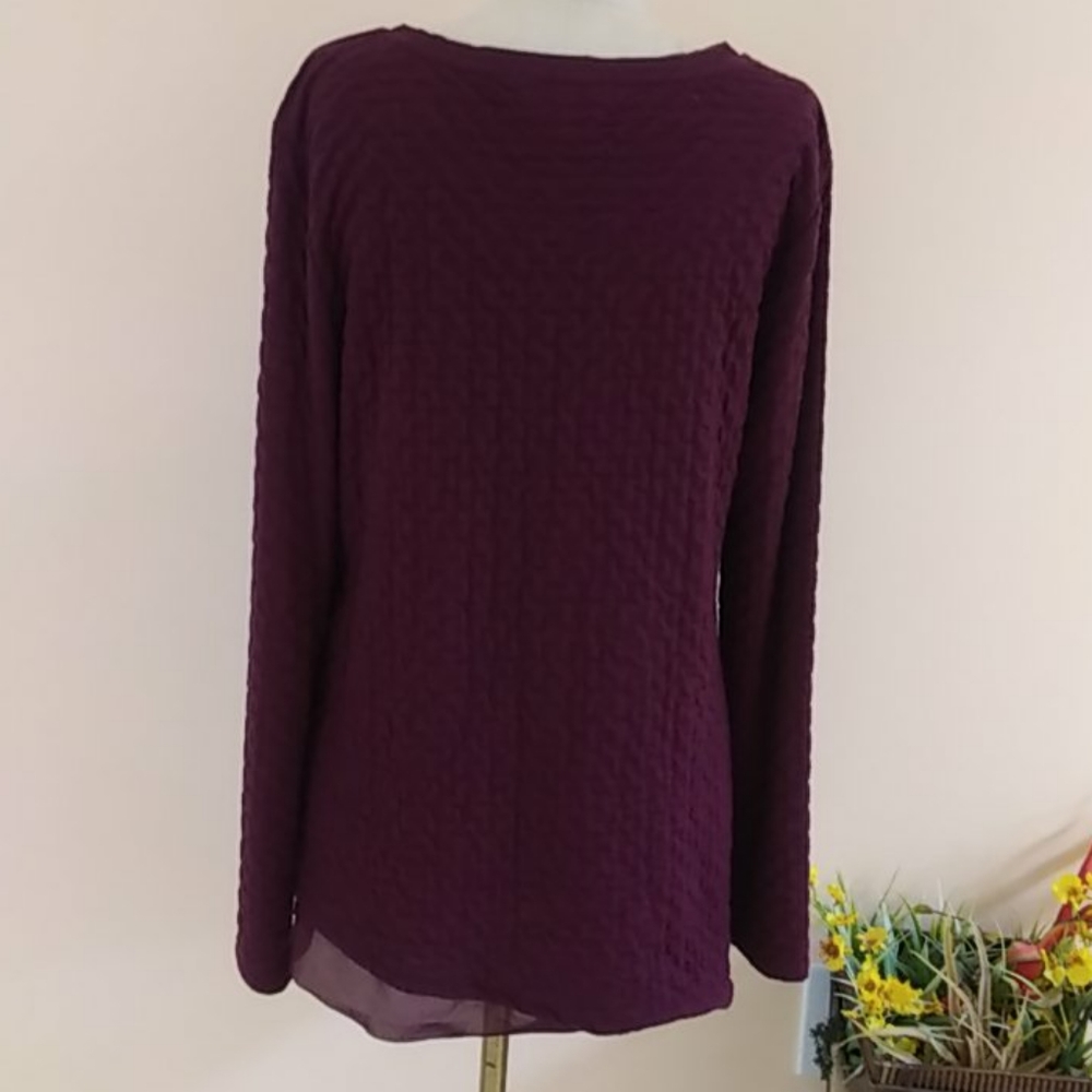 Simply Vera Wang Top. - Picture 2 of 8